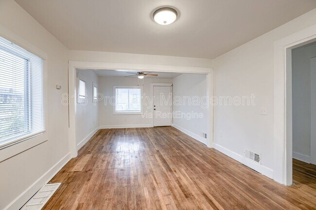 Foto del edificio - 4109 Monroe Ave