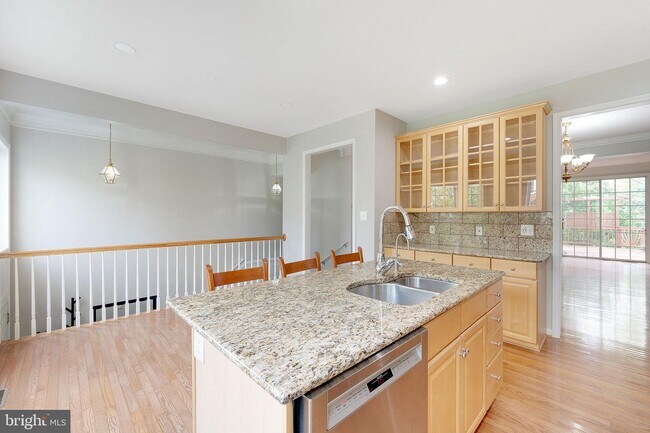 Building Photo - 45781 Mountain Pine Square