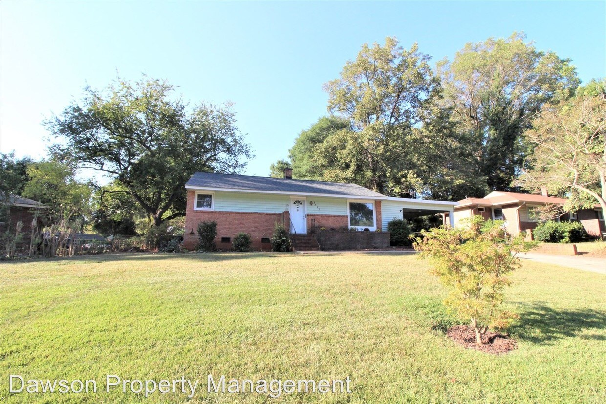 Primary Photo - 2 br, 1 bath House - 5522 Radford Ave