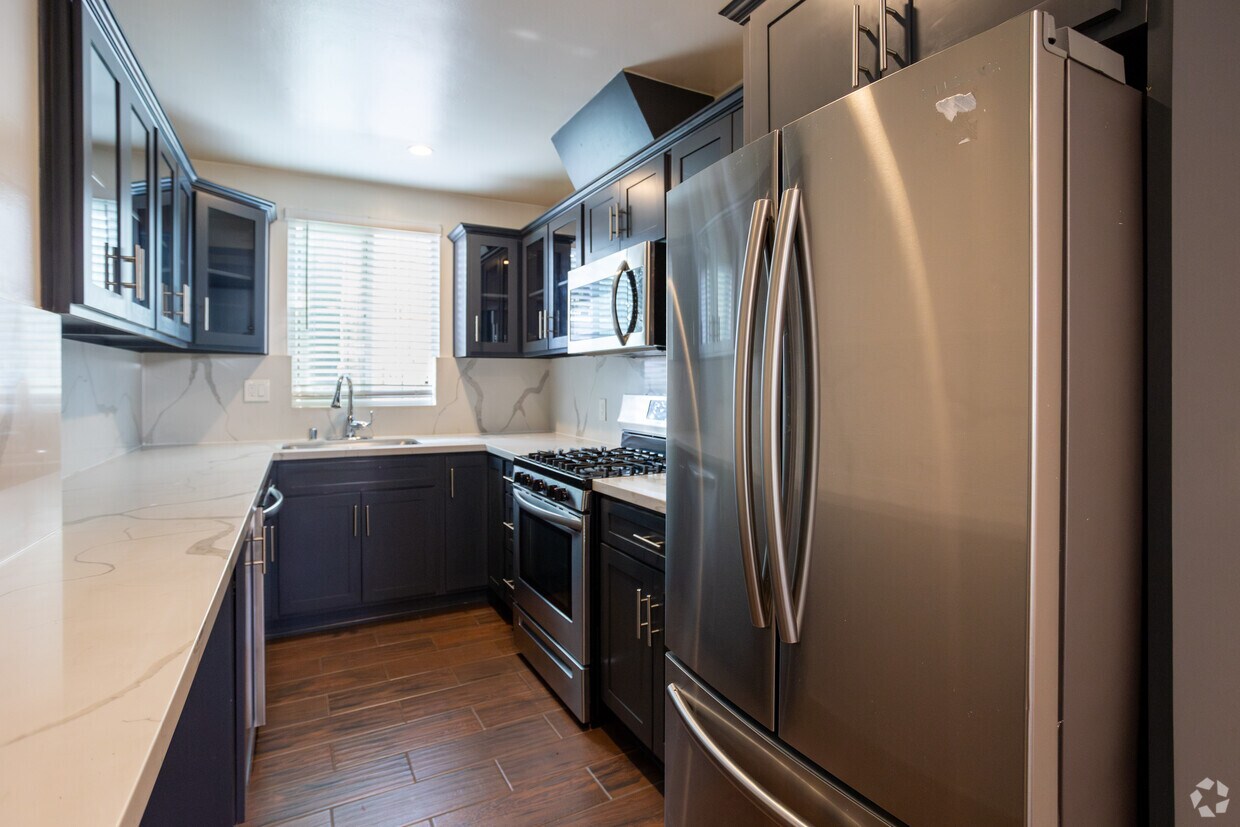 Cocina - 2249 West 24th St