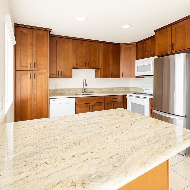 Foto del edificio - 2124 Hermosa Ave
