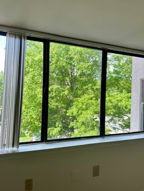Interior Photo - Merion