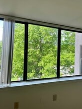 Interior Photo - Merion