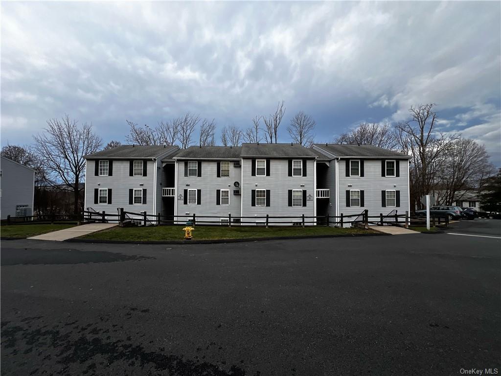 Primary Photo - 9 Lexington Hills Rd