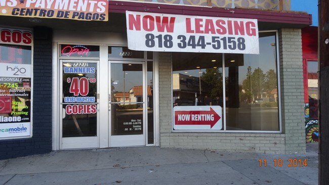 Building Photo - 7323 Reseda Blvd