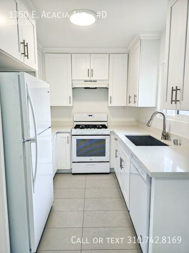 Building Photo - $500 Move in Special - Beautifull 2-bedroo...