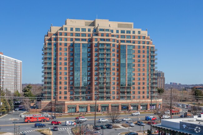 11751-11771 Carretera Rockville - The Sterling at the Metro