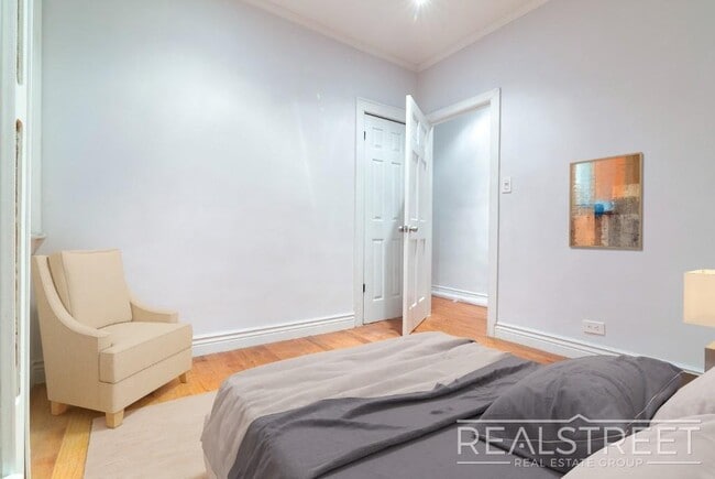 Building Photo - 1 Bed In Prime Brooklyn Heights