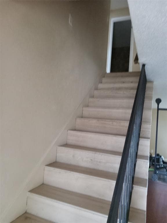 Building Photo - 2342 Lemonwood Ln