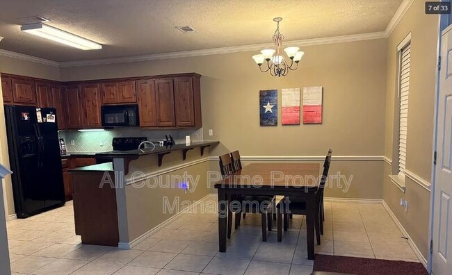 Photo - 331 Forest Dr Loop Apartment