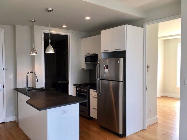 Foto del edificio - 836 Dekalb Ave