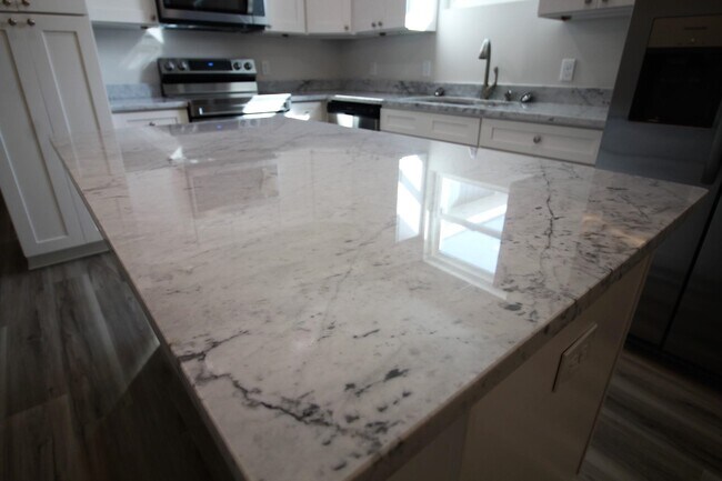 Foto del edificio - 5483 Avon Rd