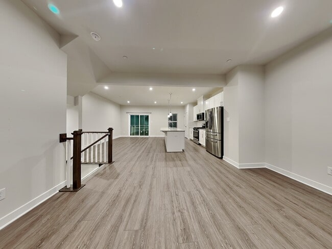 Building Photo - 4806 Spruce Rd