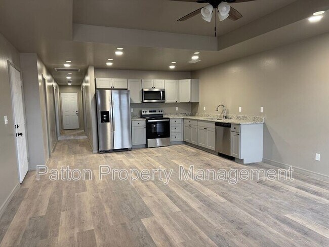 Building Photo - 1118 Caprock St