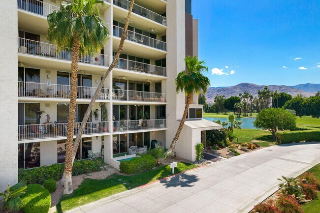 Building Photo - 899 Island Dr