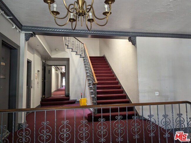 Foto del edificio - 335 S Berendo St