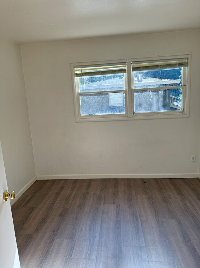 Building Photo - 1454 Beverly Dr