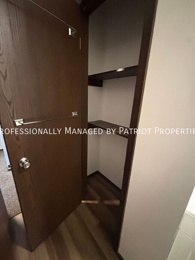 Foto del edificio - 830 Hawkeye Dr