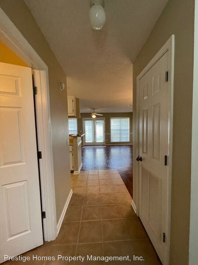 Building Photo - 3 br, 2.5 bath House - 221 Wakefield Way