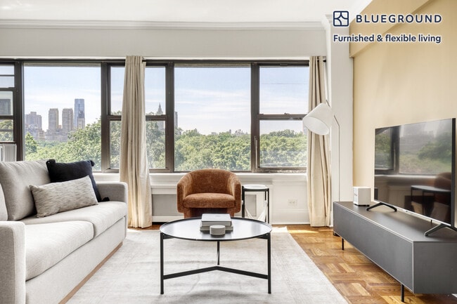 Building Photo - 952 5th Ave