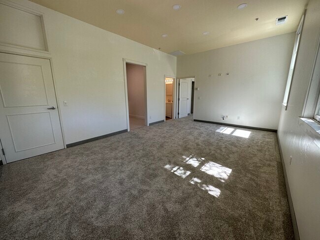 Living Room - 120 Union St