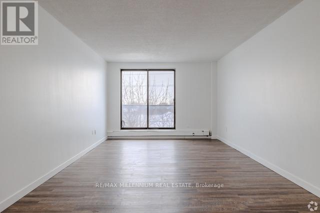 Photo du bâtiment - 1270 Webster St