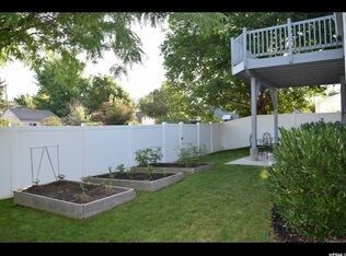 Foto del edificio - 1713 Imperial Park Ln