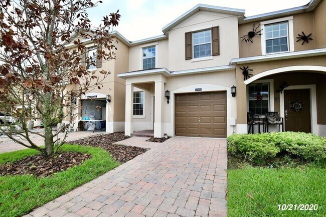 Foto del edificio - Beautiful 3/2.5 Townhouse located in the G...