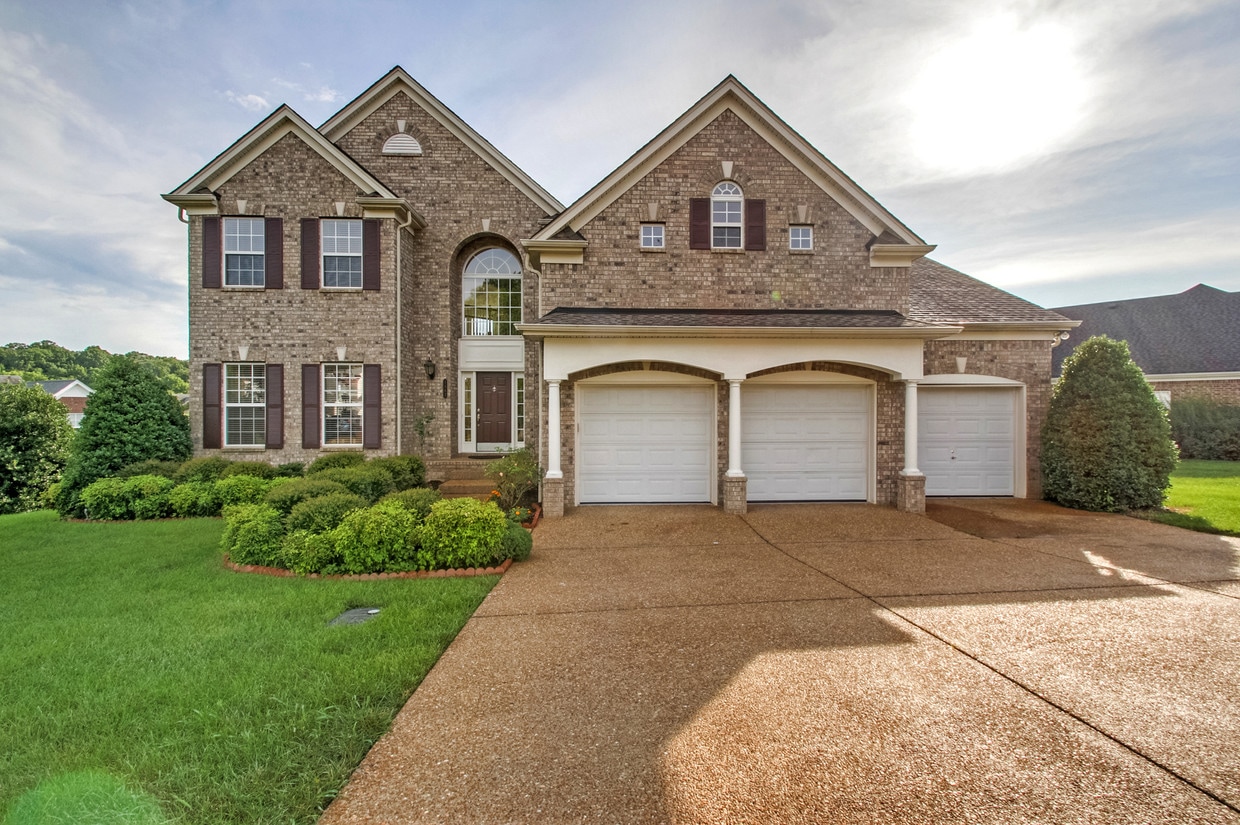 Primary Photo - 1562 Towne Park Ln