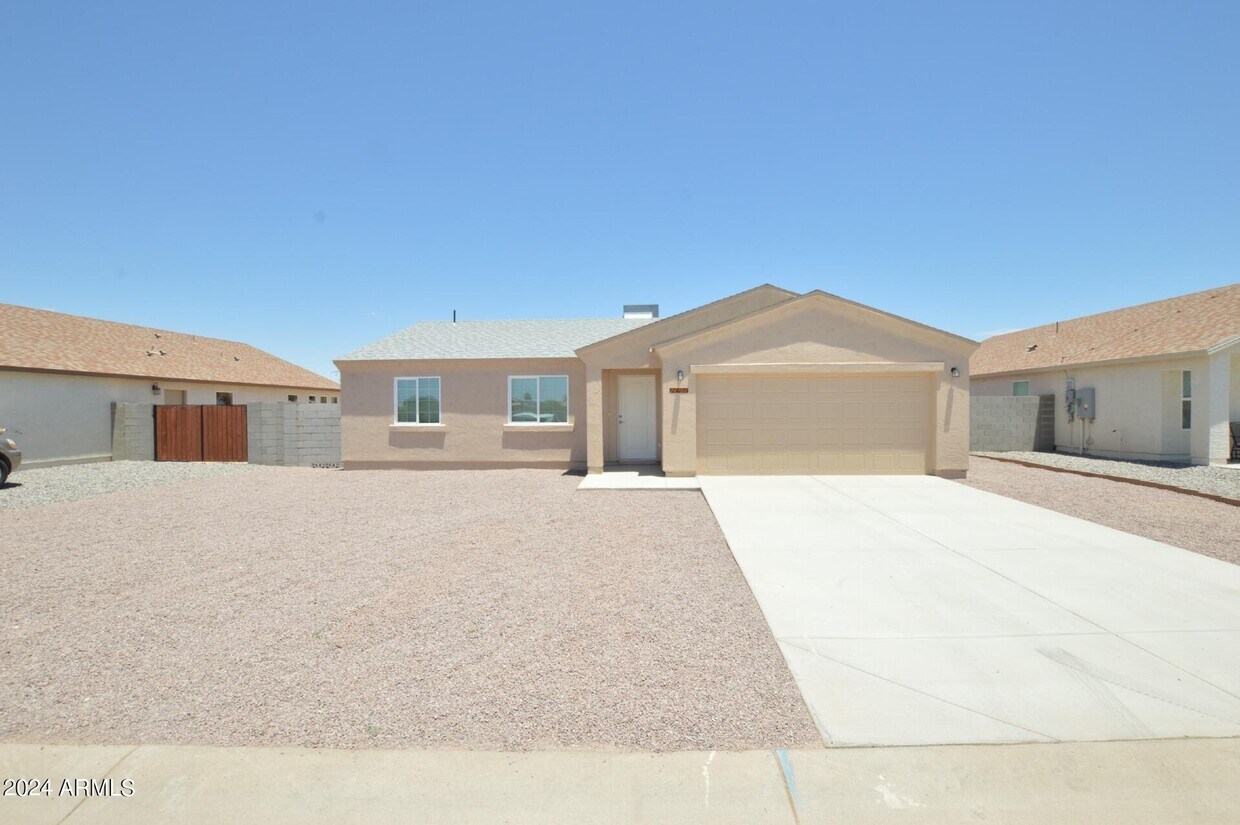 Primary Photo - 14925 S Patagonia Rd