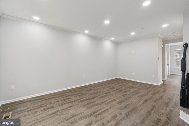 Foto del edificio - 5611 Hartfield Ave