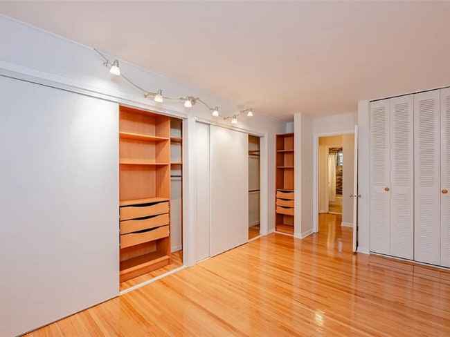 Building Photo - 2456 East Ave