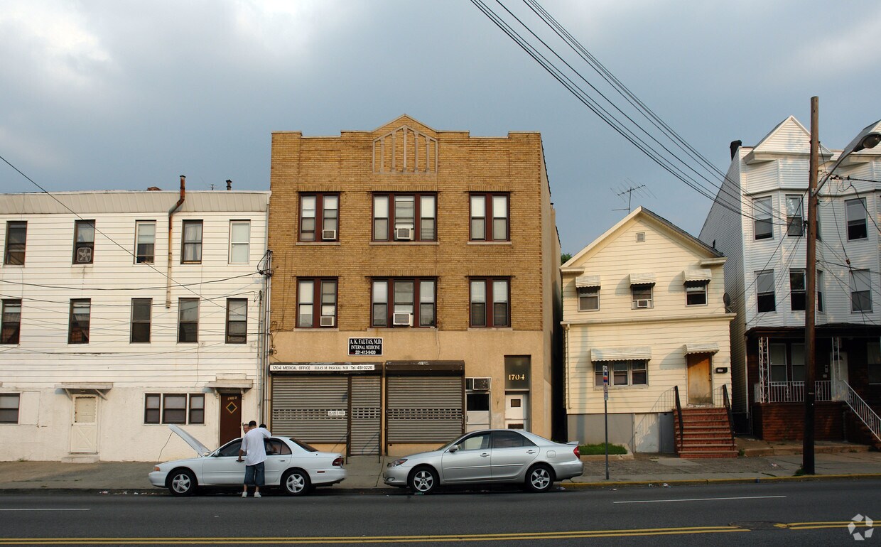 Building Photo - 1704 John f Kennedy Blvd