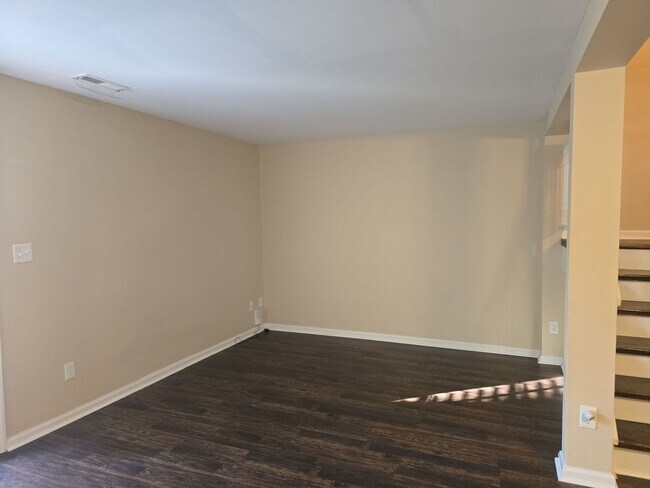 Foto del edificio - Preleasing for 2026!