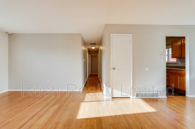 Foto del edificio - 4326 Raritan St
