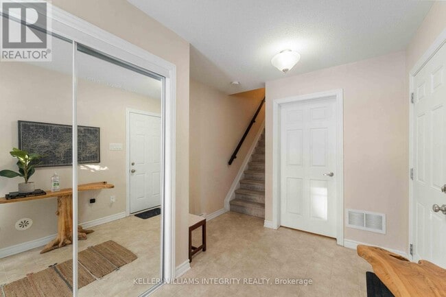 Building Photo - 319 Sweet Grass Circle
