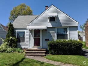 Building Photo - 9107 S Highland Ave