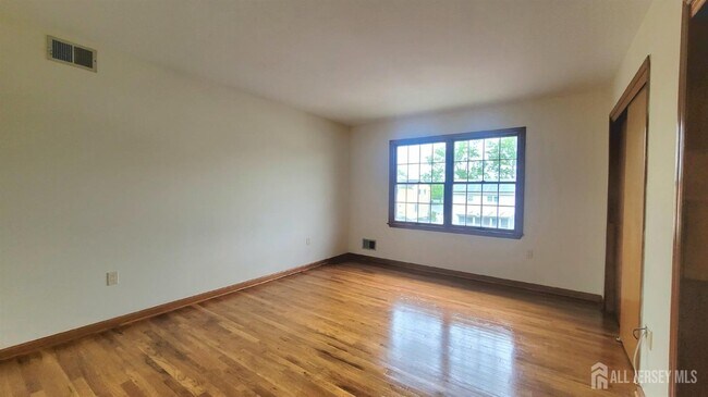 Foto del edificio - 505 Lincoln Blvd
