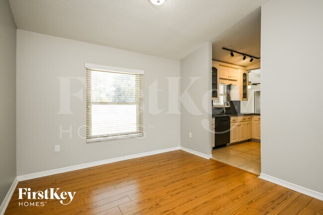 Foto del edificio - 3326 Bottlebrush Ct