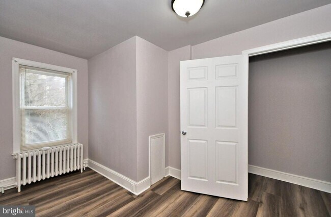Building Photo - Conshohocken Townhome Available Now