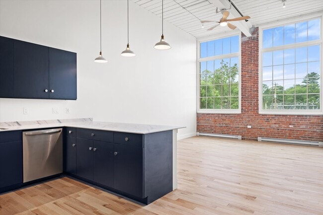 Building Photo - Spinning Mill