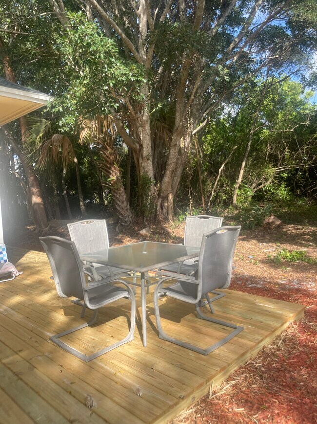 Building Photo - 2322 SE Saint Lucie Blvd