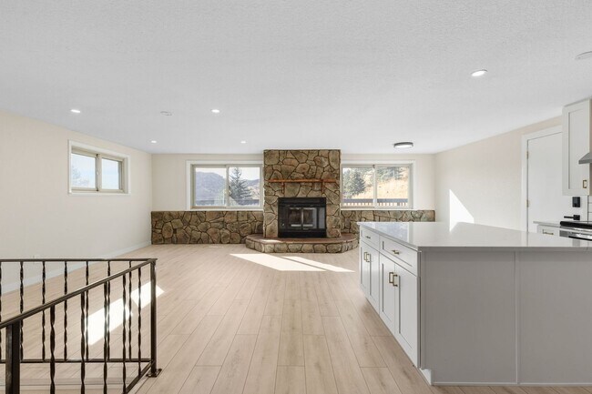 Foto del edificio - Bright & Beautiful Foothills Home Just Minutes from Downtown Boulder