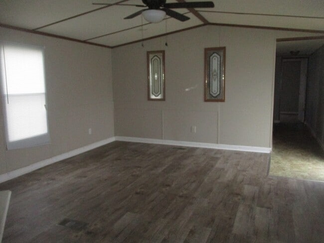 Building Photo - 146 Zackary St