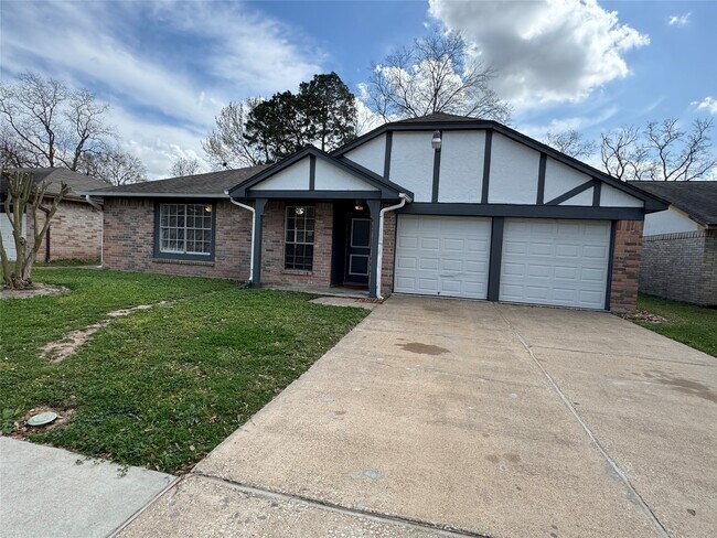 Building Photo - 4703 Rivertree Ln