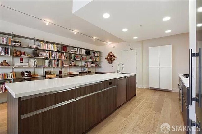 Foto del edificio - 1080 Sutter St