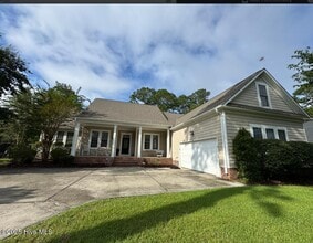 Building Photo - 428 N Belvedere Dr