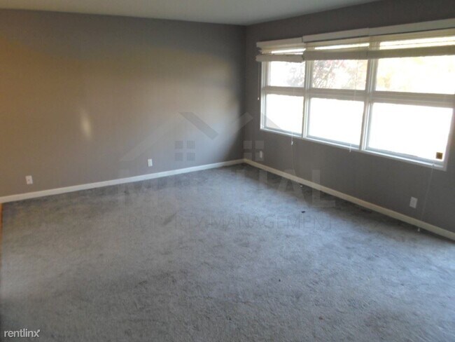 Foto del edificio - 3 br, 1 bath House - 233 Essex St