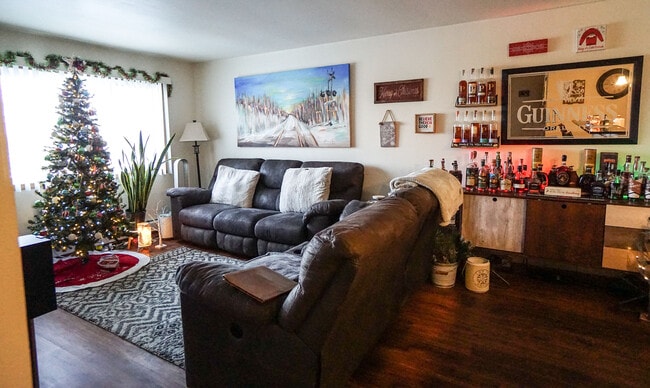 A101 - Mapleview Apartments