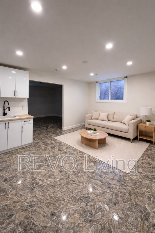 Building Photo - 7800 Lundy's Ln